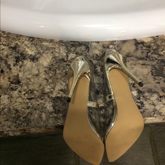 Heels - Picture 5 of 7